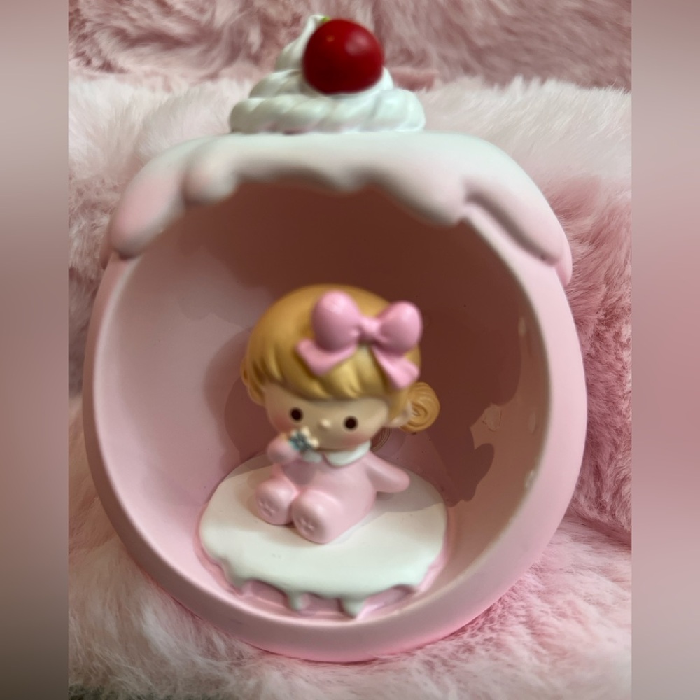 🎁 Pink little girl night light